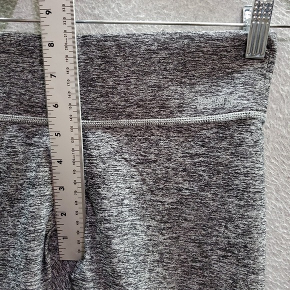 PINK Victoria's Secret Women Activewear Pants XS Gray Ultimate Yoga Crop Legging - Picture 4 of 9